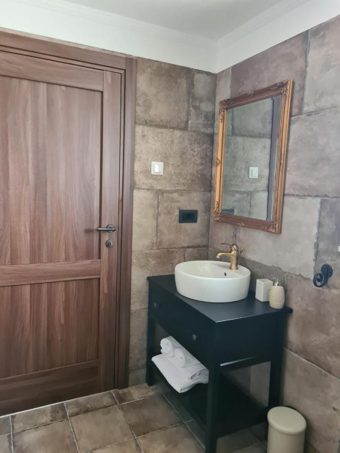 Villa Lulu Kamena Villa S Maslinikom Otok Krk Dobrinj Selo Gostinjac Veglia Exterior foto