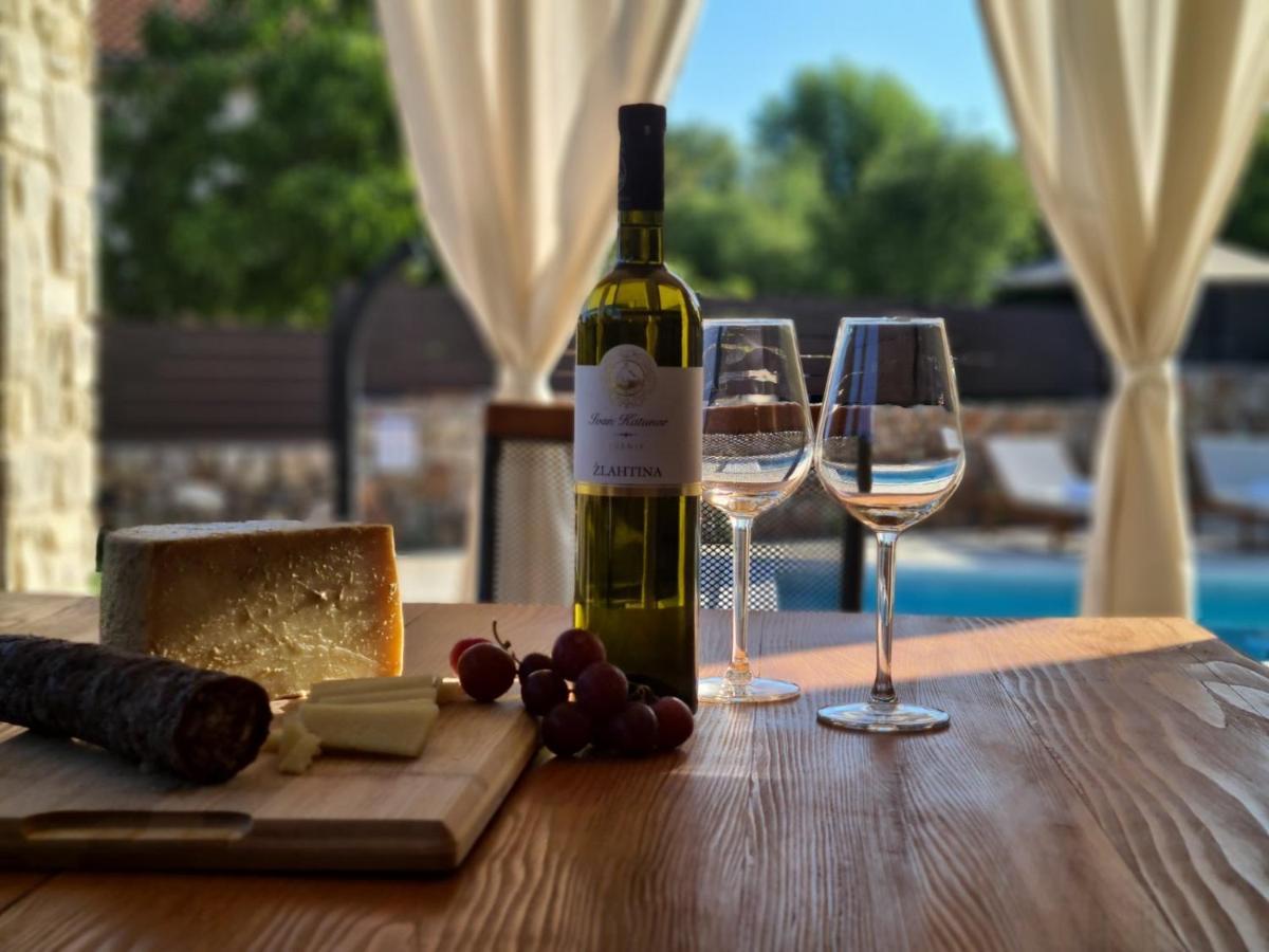 Villa Lulu Kamena Villa S Maslinikom Otok Krk Dobrinj Selo Gostinjac Veglia Exterior foto