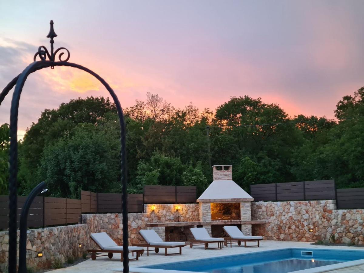 Villa Lulu Kamena Villa S Maslinikom Otok Krk Dobrinj Selo Gostinjac Veglia Exterior foto